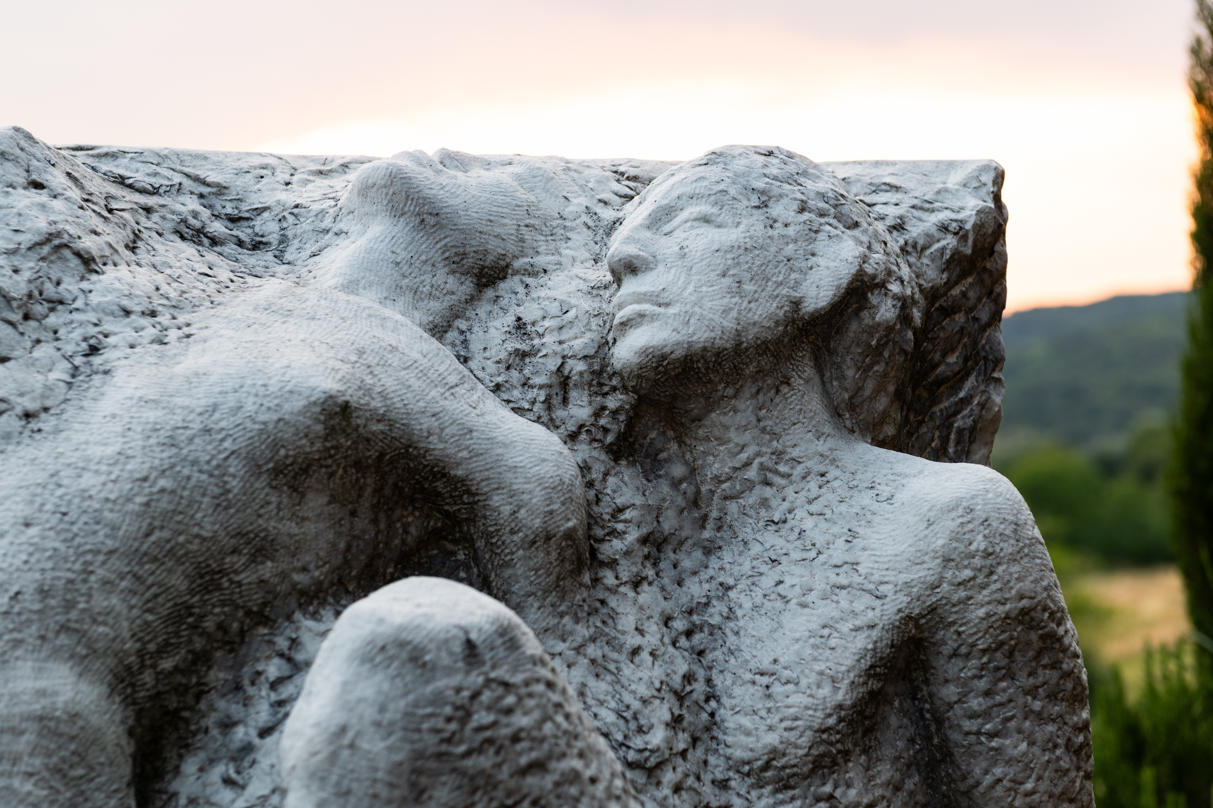 2026_clotten_herzkammer_garten_steinskulptur_21